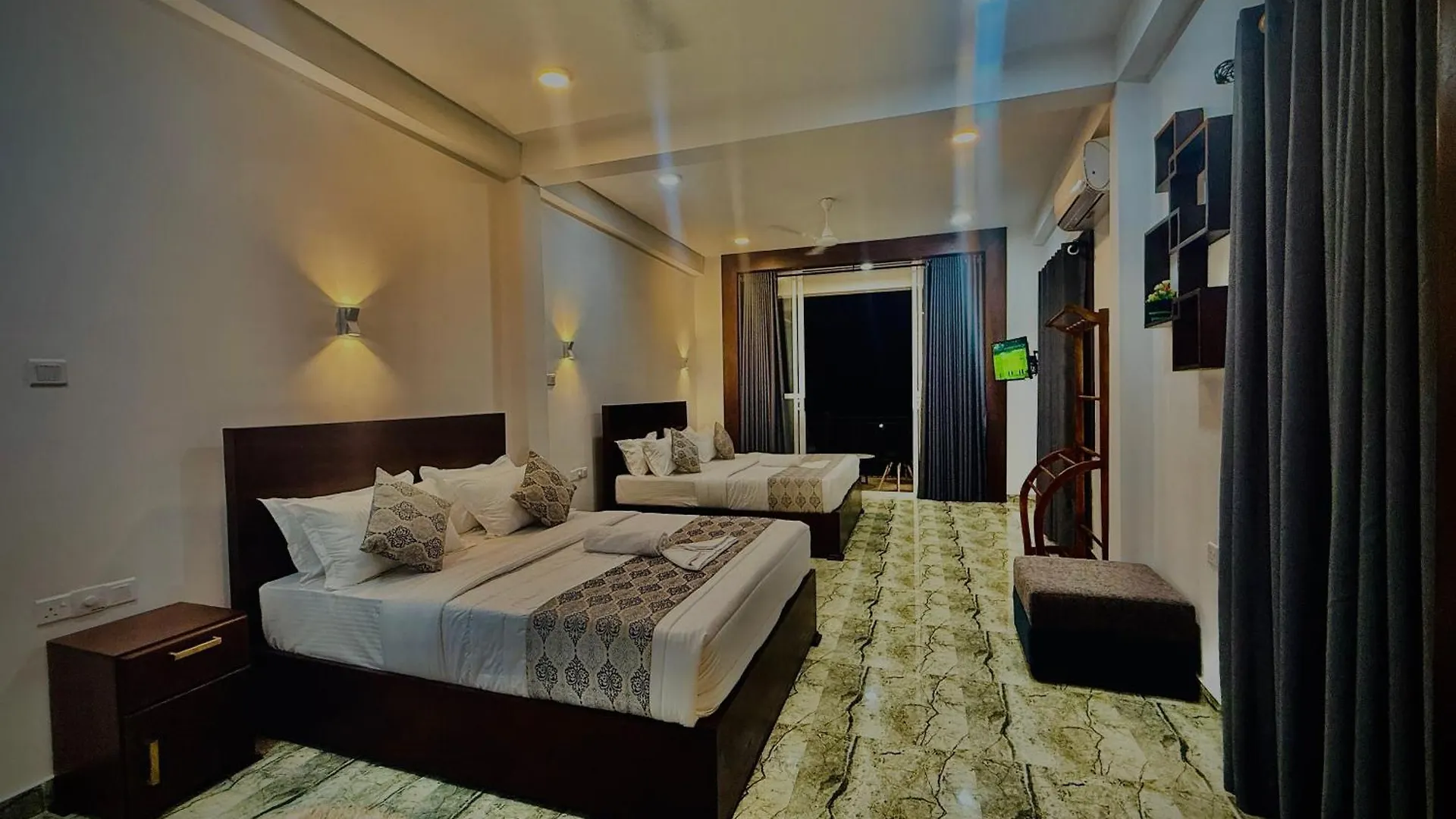 Aloe Transit Hotel Katunayake 0*,